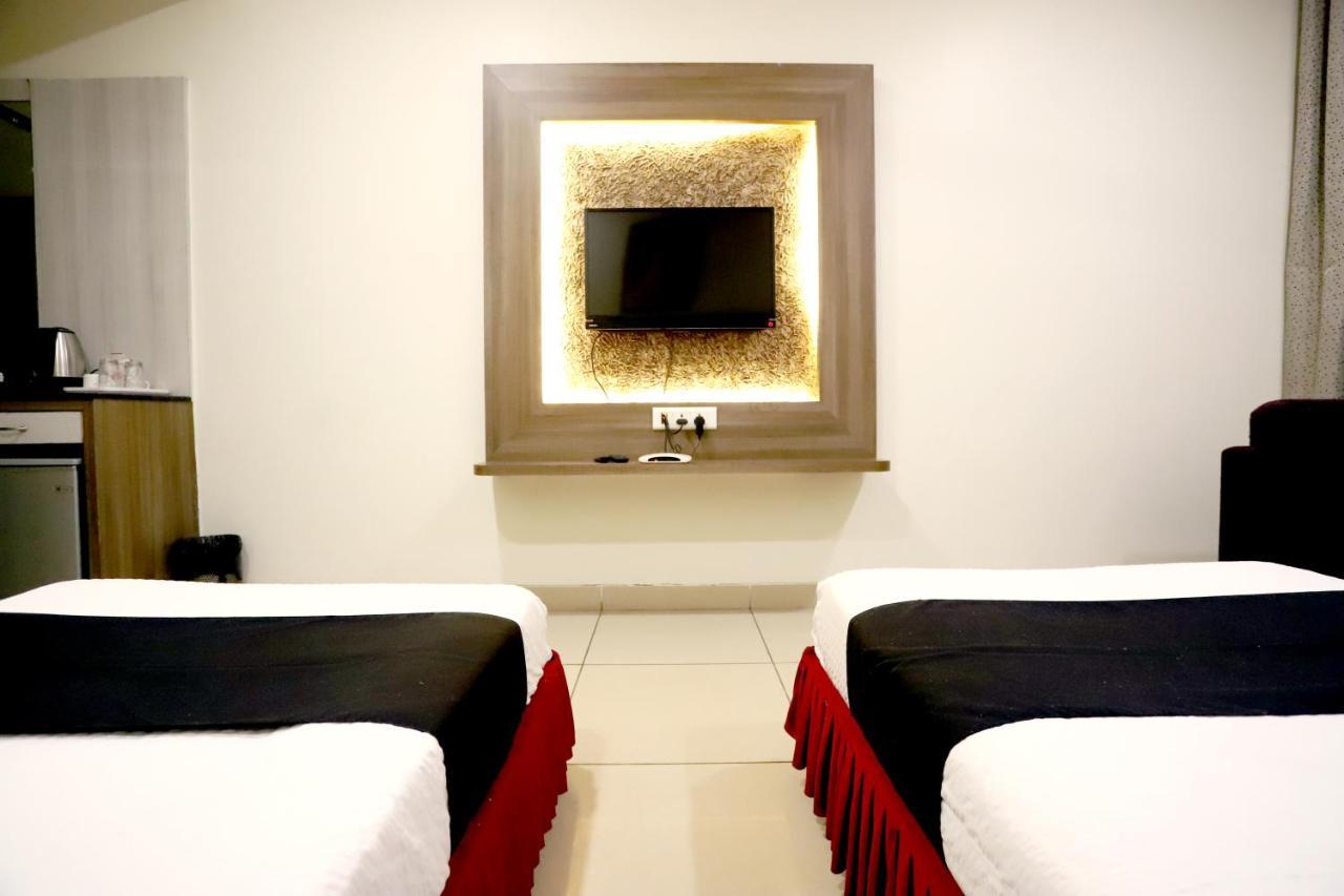 Hotel Blue Pearl Bhopal Ngoại thất bức ảnh