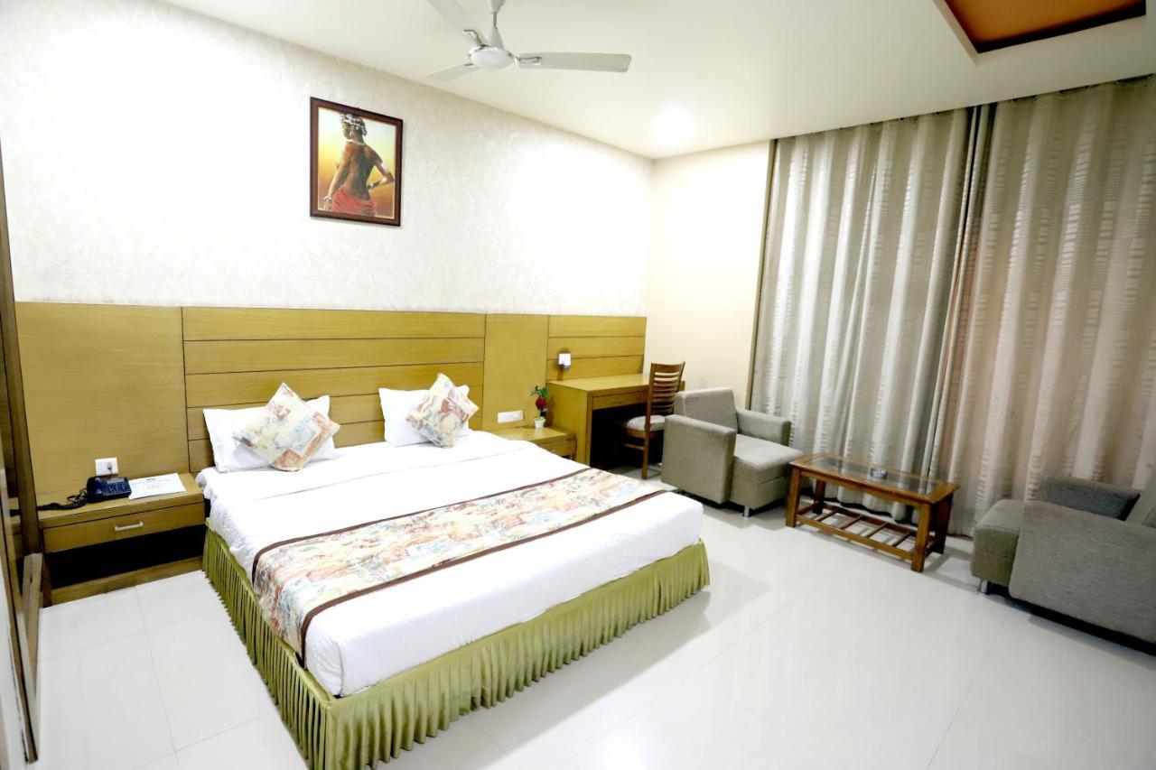 Hotel Blue Pearl Bhopal Ngoại thất bức ảnh