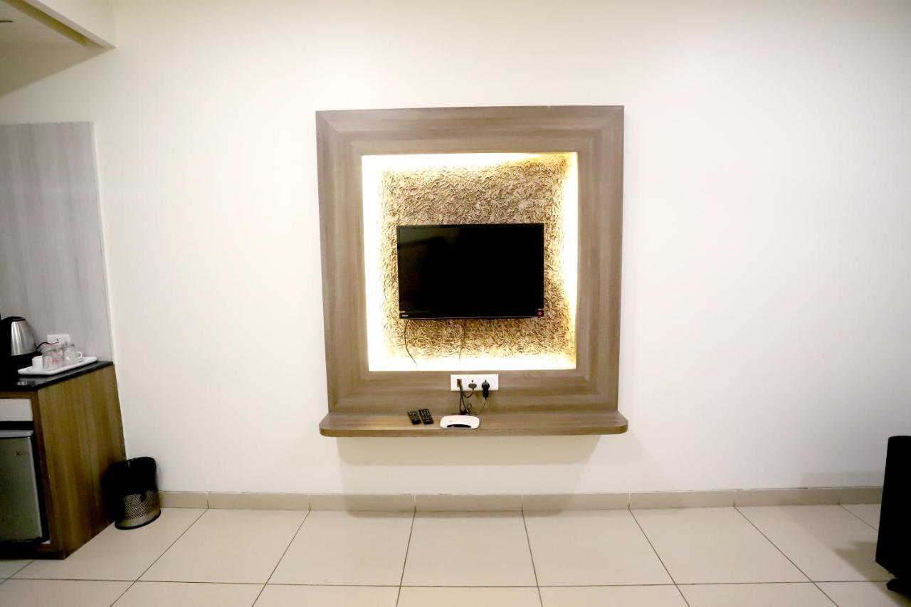 Hotel Blue Pearl Bhopal Ngoại thất bức ảnh