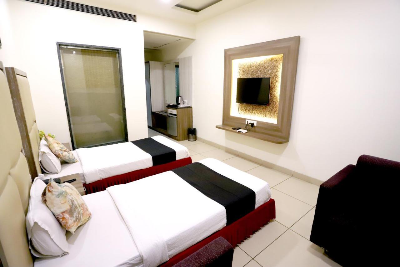 Hotel Blue Pearl Bhopal Ngoại thất bức ảnh