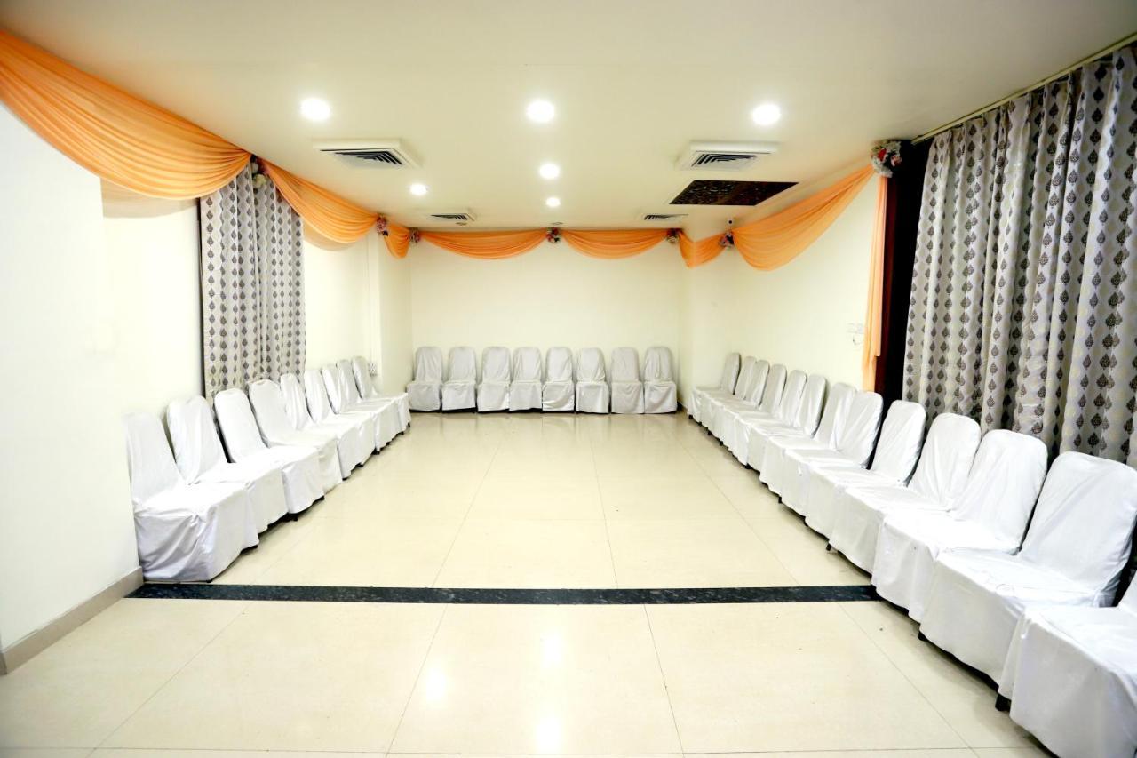 Hotel Blue Pearl Bhopal Ngoại thất bức ảnh