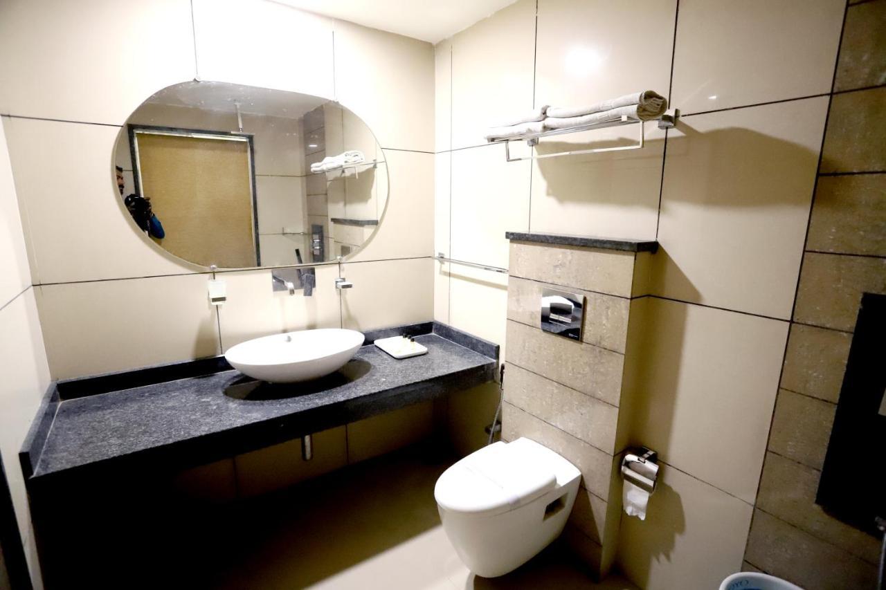 Hotel Blue Pearl Bhopal Ngoại thất bức ảnh