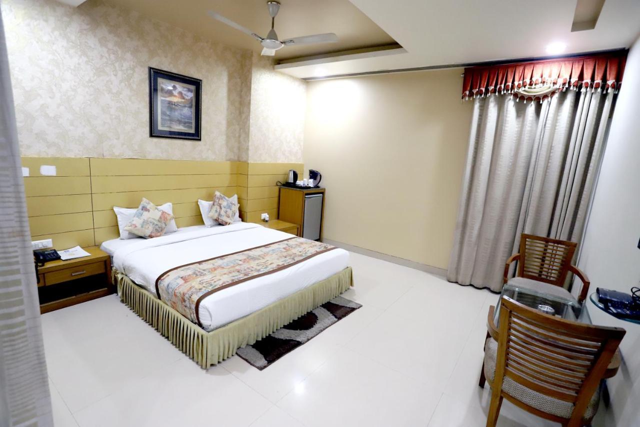 Hotel Blue Pearl Bhopal Ngoại thất bức ảnh