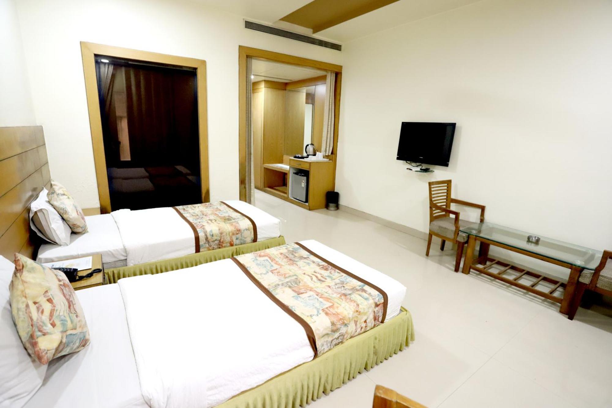 Hotel Blue Pearl Bhopal Ngoại thất bức ảnh